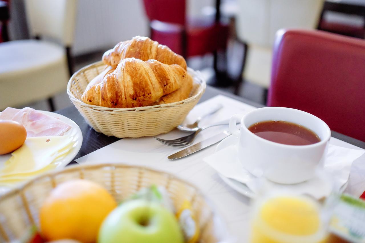 Hotel Restaurant Du Lauragais Logis De France Вильфранш-де-Лораге Экстерьер фото